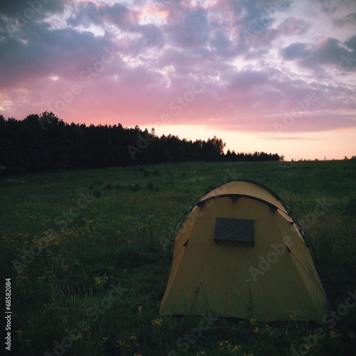 Samotny namiot