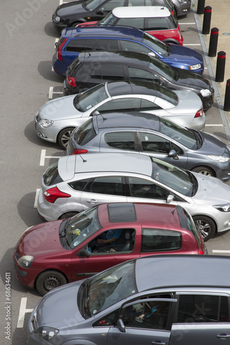 Overview of cars parked in a carpark