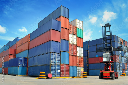 forklift handling the container box