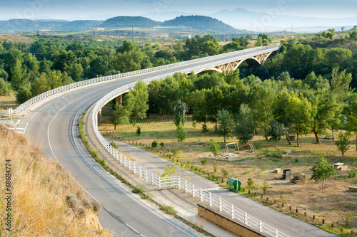 Road over the new bridge of San Vicente de la Sonsierra