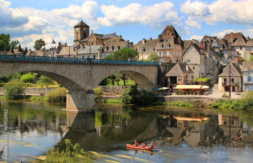 Canoé sur la dordogne à Argentat.