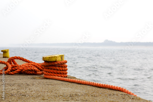 Mooring bollard