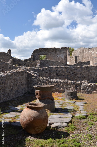 słynne antyczne ruiny w Pompejach we Włoszech