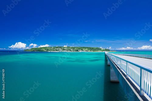 沖縄の海・古宇利大橋