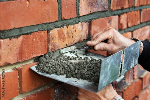 Jointing exposed brickwork