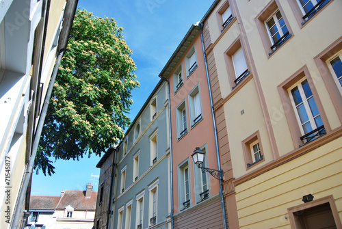 Logements urbains colorés