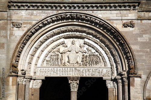 Portail de la basilique Sainte-Marie-Madeleine de Vézelay