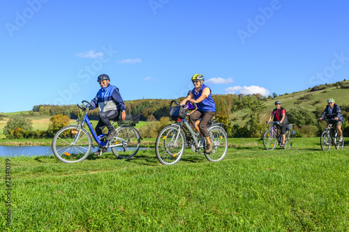 Rentner machen Radtour