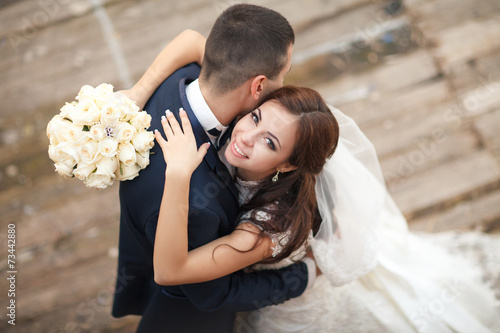 wedding bride groom loving cpouple marriage