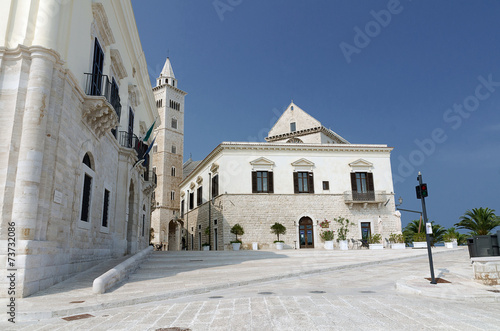 Trani - Vista del Porto e del Duomo