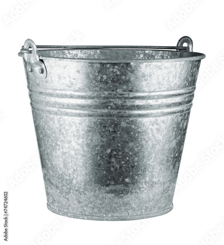 Metallic bucket