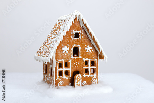 The hand-made eatable gingerbread house and snow decoration