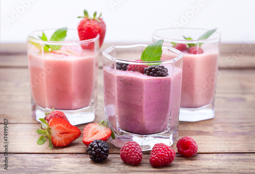 Drink smoothies strawberry, blackberry, kiwi, raspberry