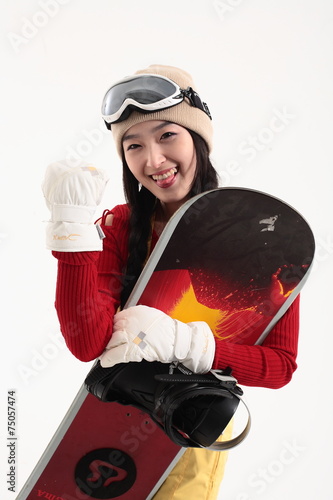 스튜디오에서 스키 타는 여성