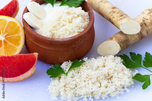 Grated horseradish salad with lemon and grapefruit