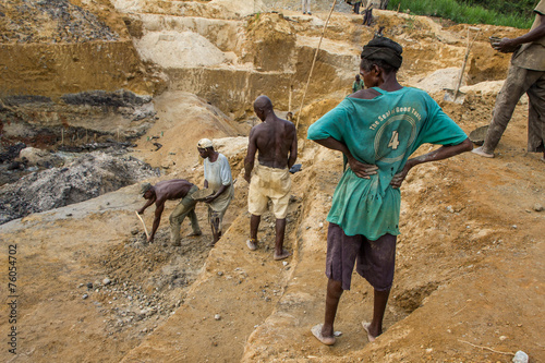 Diamanten schürfen in Sierra Leone