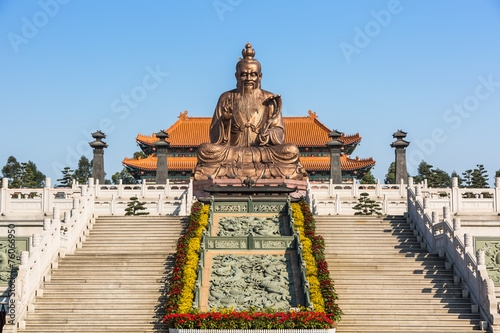 Laozi statue