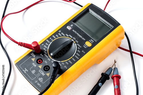 Digital multimeter