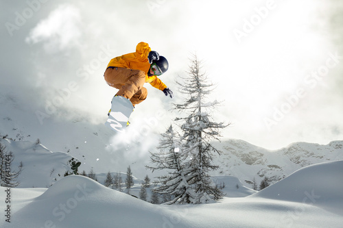 snowboarder freerider