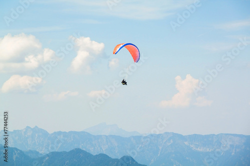 Paraplane in the sky above the Alps