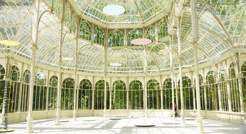 Interior del palacio de cristal en el Retiro de Madrid