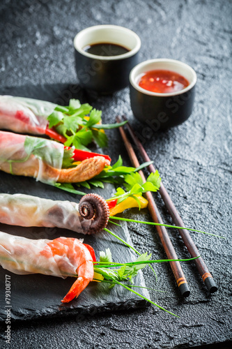 Enjoy your spring rolls with vegetables and seafood