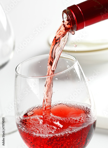Serving rose wine