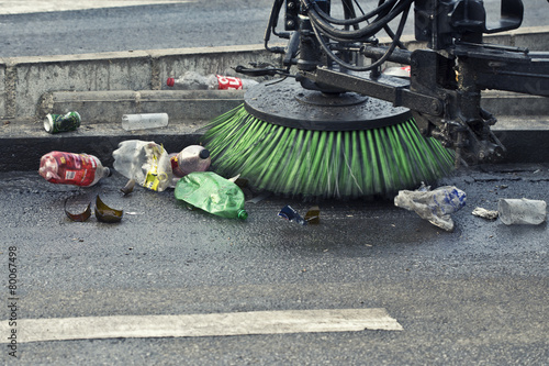 Street sweeper machine