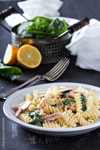 Pasta fusilli with baked salmon and spinach