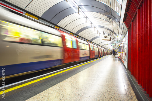 The tube arrives at the station