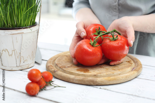 Czerwone warzywa, pomidory w kuchni