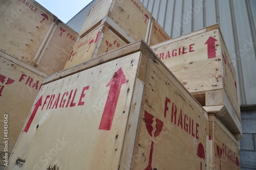 Fragile load stackable