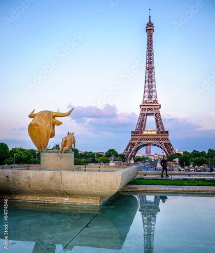 Tour Eiffel au crépuscule