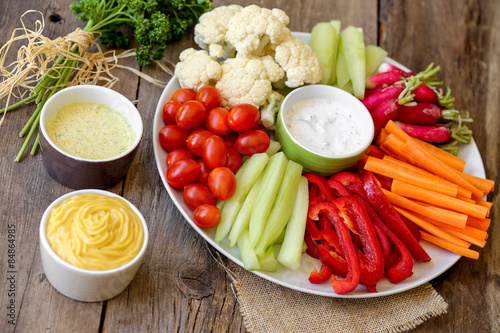 assortiment de crudités et sauces 3