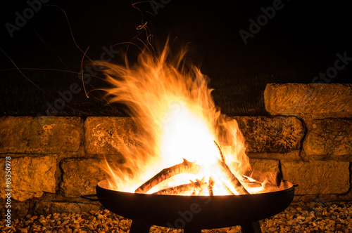 Lagerfeuer, Flammen Faszination Feuerschale, Fire Bowl, Glut, Feuerholz