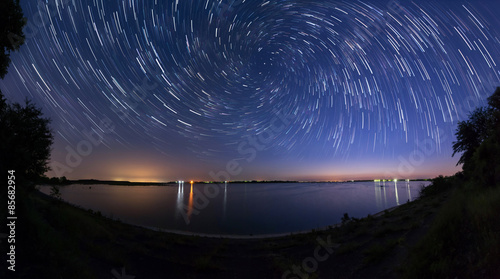 Star trails with zoom effect