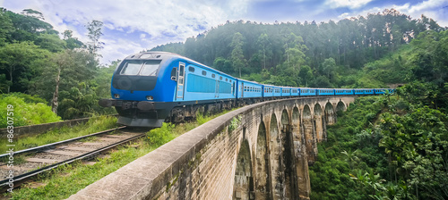 The udarata menike train is on the world famous Demodara nine arch bridge