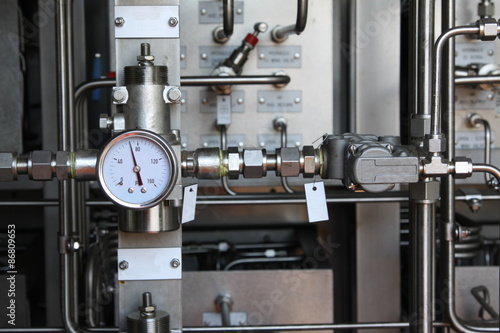 Pressure gauge for measuring pressure in the system, Oil and gas process used pressure gauge to monitor pressure condition inside the system