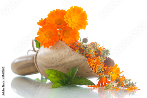 dried calendula