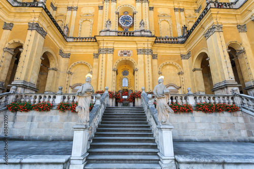 Wambierzyce, Bazylika Nawiedzenia Najświętszej Marii Panny, Sanktuarium Wambierzyckiej Królowej Rodzin Patronki Ziemi Kłodzkiej - barokowa bazylika wybudowana została w latach 1715 - 1723.