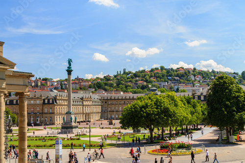 Stuttgart (Deutschland) Schlossplatz im Sommer, Blick vom kleinen Schlossplatz