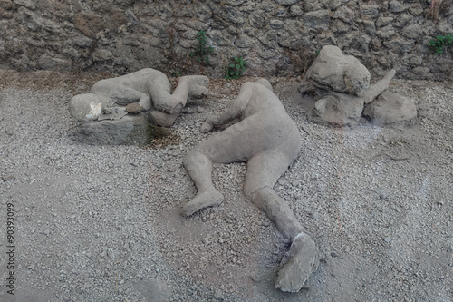 man dead in pompeii