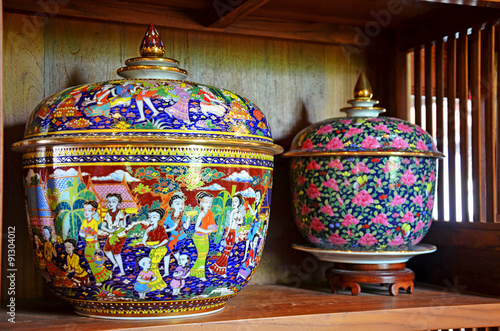 Craft Benjarong is traditional thai five basic colors style pott