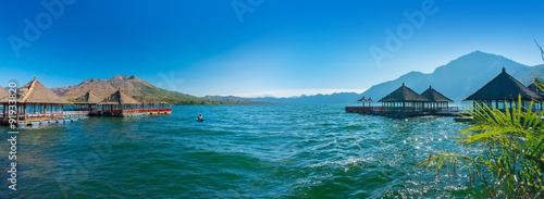 panoramic view floating restaurant