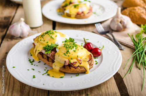 Eggs Benedict