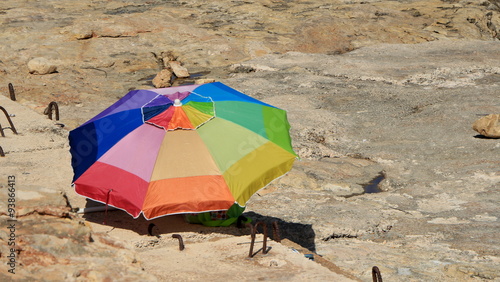 Kolorowy parasol plażowy