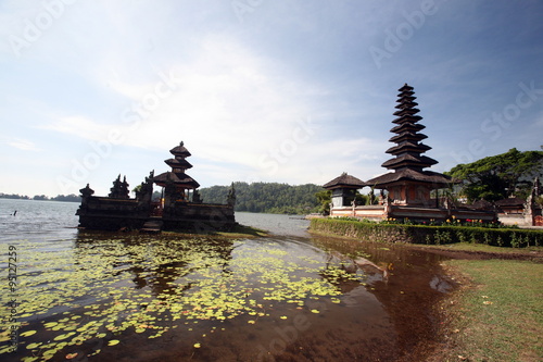 ASIA INDONESIA BALI LAKE BRATAN PURA ULUN DANU TEMPLE