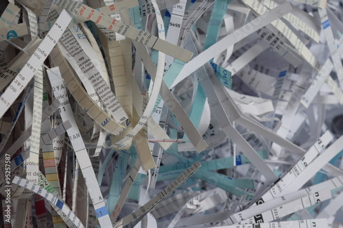 Recyclage papier, papier passé au destructeur