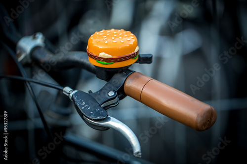 Fahrradklingel im Burger Design