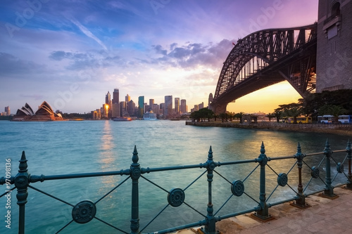 Sydney pejzażu miejskiego widok przy zmierzchem